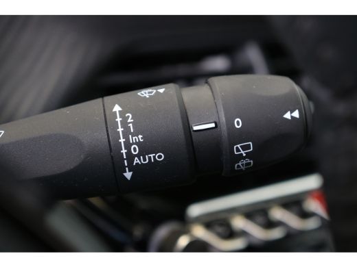 Peugeot 2008 1.2 PureTech Allure 100 | Navi | Trekhaak | Climate control |  Cruise control | Led Koplampen | L... ActivLease financial lease