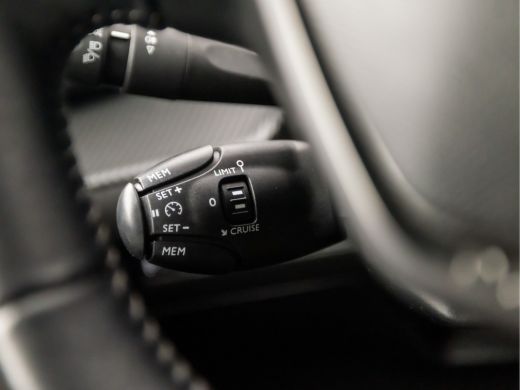 Peugeot 208 1.2 PureTech Sport (APPLE CARPLAY, GROOT NAVI, 360 CAMERA, LM VELGEN, SPORTSTOELEN, TREKHAAK, PAR... ActivLease financial lease