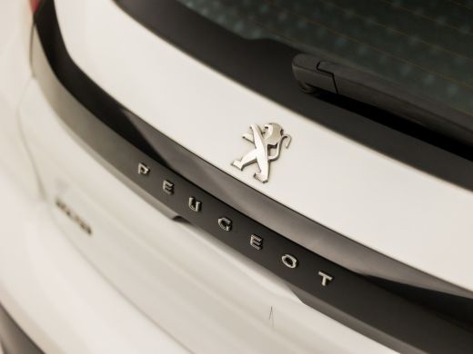 Peugeot 208 1.2 PureTech Sport (APPLE CARPLAY, GROOT NAVI, 360 CAMERA, LM VELGEN, SPORTSTOELEN, TREKHAAK, PAR... ActivLease financial lease