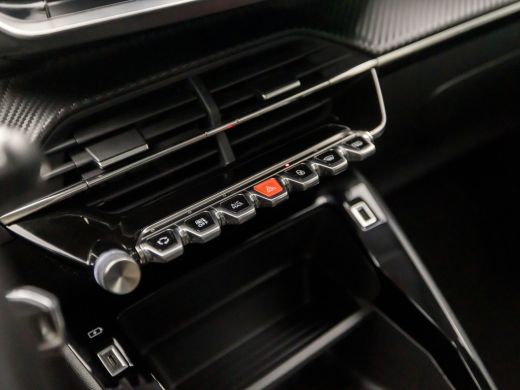 Peugeot 208 1.2 PureTech Sport (APPLE CARPLAY, GROOT NAVI, 360 CAMERA, LM VELGEN, SPORTSTOELEN, TREKHAAK, PAR... ActivLease financial lease