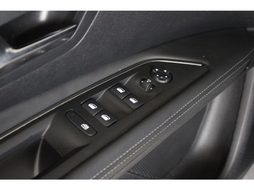 Peugeot 3008 1.2 Turbo 130-PK Allure PARKEERCAMERA | STOELVERWARMING | KEYLESS ENTRY | ADAPTIVE CRUISE | CARPLAY ActivLease financial lease