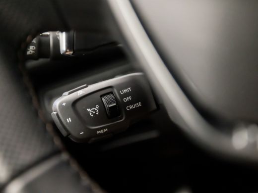 Peugeot 3008 1.6 HYbrid 225 GT Sport 225Pk Automaat (PANORAMADAK, NIEUW MODEL, NAPPA LEDER, APPLE CARPLAY, MEM... ActivLease financial lease