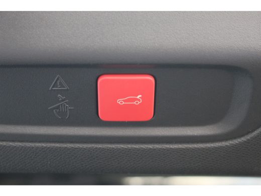 Peugeot 408 1.2 Hybrid 136 e-DCS6 GT | Elek. Achterklep | Alcantara | Camera | Adapt. Cruise | LED Matrix | N... ActivLease financial lease