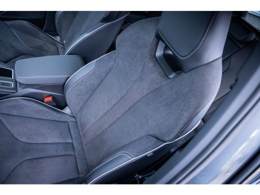 Skoda Enyaq iV Sportline | Business Upgrade pakket - Advanced | Elektrisch verstelbare bestuurdersstoel met gehe... ActivLease financial lease