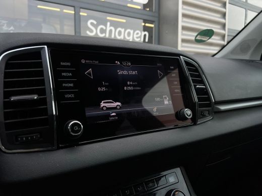 Skoda Karoq 1.0 TSI 110 pk Business Edition | Apple Carplay/Android Auto|telefoonintegratie premium | Buitens... ActivLease financial lease