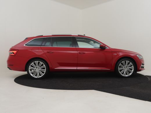 Skoda Superb Combi 1.4 TSI iV Laurin & Klement 218pk Trekhaak | 360 Camera | Leder bekleding | Panorama dak | ... ActivLease financial lease