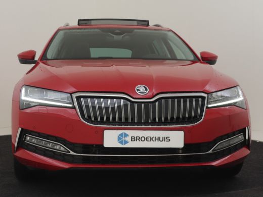 Skoda Superb Combi 1.4 TSI iV Laurin & Klement 218pk Trekhaak | 360 Camera | Leder bekleding | Panorama dak | ... ActivLease financial lease