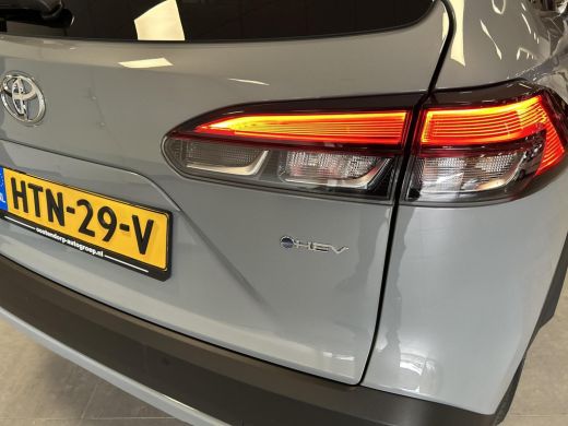 Toyota Corolla Cross Hybrid 200 Style ActivLease financial lease