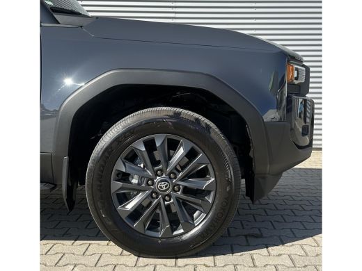 Toyota Land Cruiser 2.8 D-4D Blind Van Professional Executive Luxe Uitvoering! ActivLease financial lease