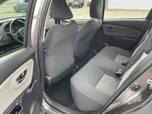 Toyota Yaris 1.0 VVT-i Connect ActivLease financial lease