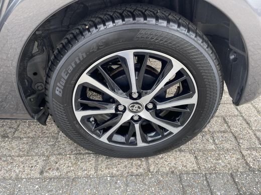 Toyota Yaris 1.0 VVT-i Connect ActivLease financial lease