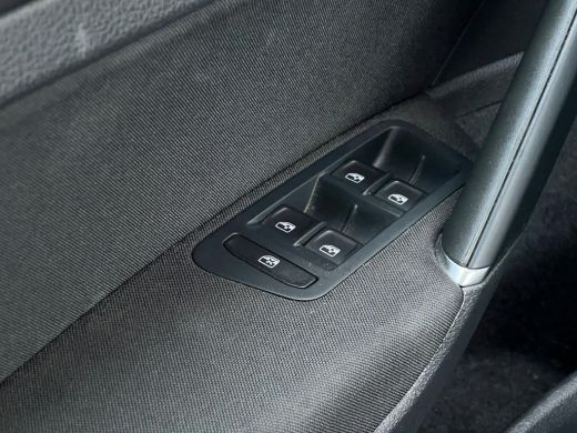 Volkswagen e-Golf E-DITION 136 pk | Airco (automatisch) | Cruise control adaptief | LED koplampen ActivLease financial lease