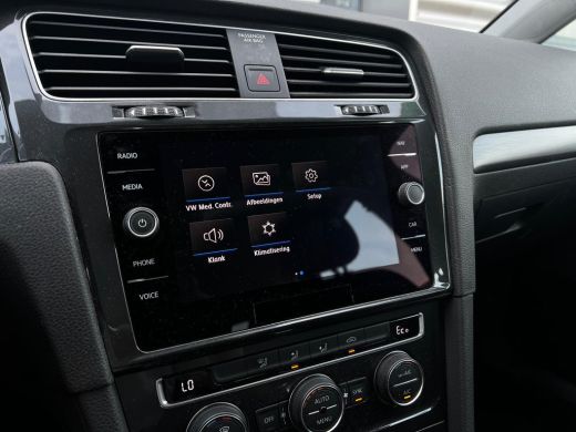Volkswagen e-Golf E-DITION 136 pk | Airco (automatisch) | Cruise control adaptief | LED koplampen ActivLease financial lease