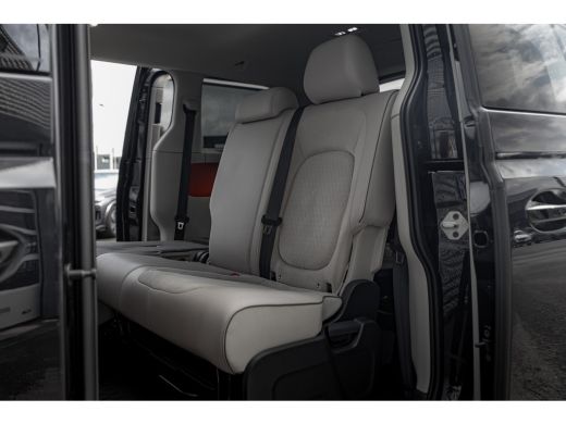 Volkswagen ID. Buzz Pro 77kWh | Trekhaak | Elec. Schuifdeuren | Elec. Voorstoelen | Adap. Cruise | ActivLease financial lease