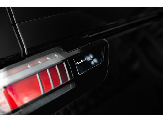 Volkswagen ID. Buzz Pro 77kWh | Trekhaak | Elec. Schuifdeuren | Elec. Voorstoelen | Adap. Cruise | ActivLease financial lease