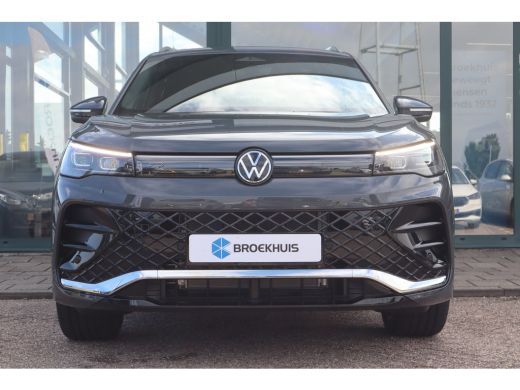 Volkswagen Tiguan R-Line Edition - eHybrid | 'App-Connect' draadloze smartphone integratie | Automatische afstandsr... ActivLease financial lease