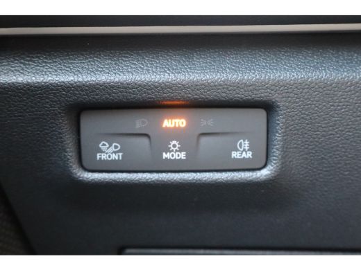 Volkswagen Tiguan R-Line Edition - eHybrid | 'App-Connect' draadloze smartphone integratie | Automatische afstandsr... ActivLease financial lease