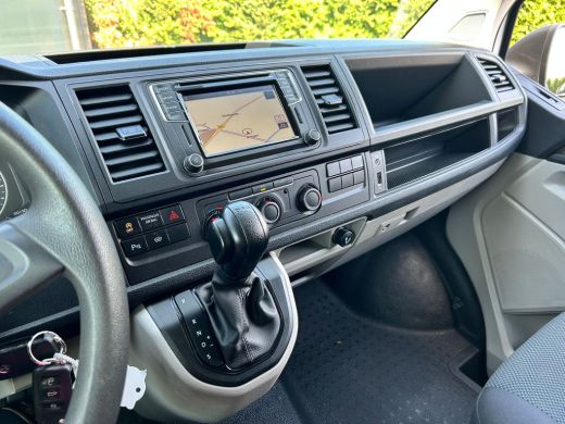 Volkswagen Transporter 2.0 TDI 150 PK DSG AUTOM HIGHLINE / L2H1 / 1e EIG. / ACHTERKLEP / AIRCO / CRUISE / NAVI / PDC ActivLease financial lease
