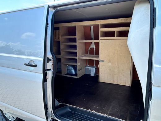 Volkswagen Transporter 2.0 TDI 150 PK DSG AUTOM HIGHLINE / L2H1 / 1e EIG. / ACHTERKLEP / AIRCO / CRUISE / NAVI / PDC ActivLease financial lease