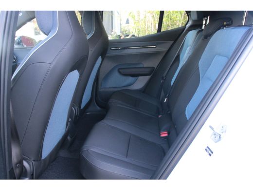 Volvo  EX30 Single Motor Extended Range Plus 69 kWh | Adaptive Cruise | BLIS | Harman/Kardon | Stuur/stoelver... ActivLease financial lease