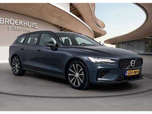 Volvo  V60 2.0 T6 Plug-in hybrid AWD Plus Dark | Trekhaak | Panoramadak | Harman Kardon Audio | PDC + 360 Ca... ActivLease financial lease