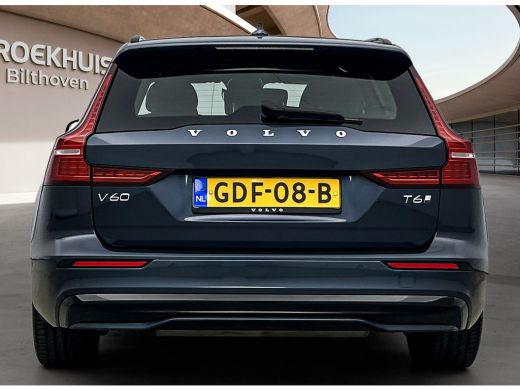 Volvo  V60 2.0 T6 Plug-in hybrid AWD Plus Dark | Trekhaak | Panoramadak | Harman Kardon Audio | PDC + 360 Ca... ActivLease financial lease