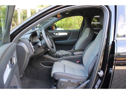 Volvo  XC40 1.5 T4 Recharge Inscription Expression | Camera | Keyless | 18" Velgen | Botsingspreventie ActivLease financial lease
