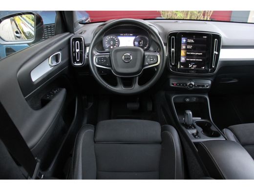 Volvo  XC40 1.5 T5 Twin Engine Momentum Pro | Adaptive Cruise | BLIS | 360 Camera | Stoelverwarming ActivLease financial lease