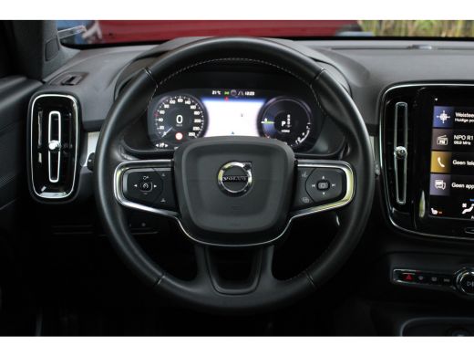 Volvo  XC40 1.5 T5 Twin Engine Momentum Pro | Adaptive Cruise | BLIS | 360 Camera | Stoelverwarming ActivLease financial lease