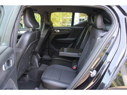 Volvo  XC40 1.5 T5 Twin Engine Momentum Pro | Adaptive Cruise | BLIS | 360 Camera | Stoelverwarming ActivLease financial lease