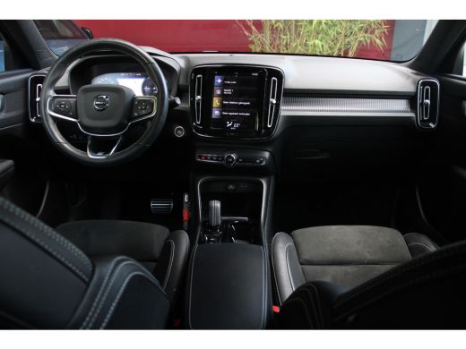 Volvo  XC40 1.5 T5 Twin Engine R-Design | 19" Velgen | Parkeerhulp | Botsingspreventie ActivLease financial lease