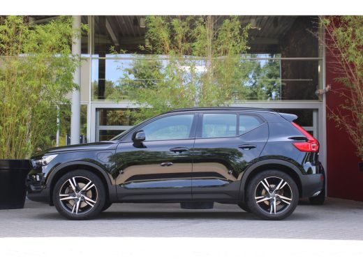 Volvo  XC40 1.5 T5 Twin Engine R-Design | 19" Velgen | Parkeerhulp | Botsingspreventie ActivLease financial lease