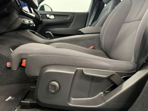 Volvo  XC40 Recharge Core 70 kWh Stoel/stuur verw. | Acteruitrijcam. | 19'' | Carplay ActivLease financial lease