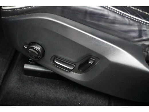 Volvo  XC60 2.0 T8 Plug-in Hybrid Plus Dark | Panoramadak | 360 Camera | Pilot Assist | Full-LED | ActivLease financial lease