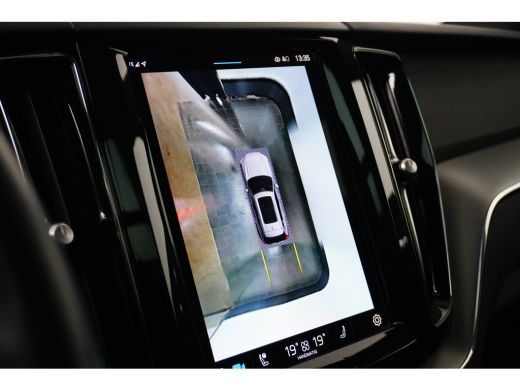 Volvo  XC60 2.0 T8 Plug-in Hybrid Plus Dark | Panoramadak | 360 Camera | Pilot Assist | Full-LED | ActivLease financial lease