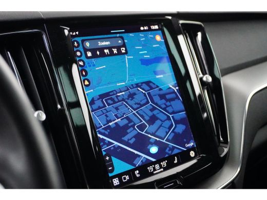 Volvo  XC60 2.0 T8 Plug-in Hybrid Plus Dark | Panoramadak | 360 Camera | Pilot Assist | Full-LED | ActivLease financial lease