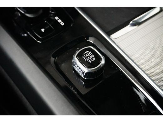 Volvo  XC60 2.0 T8 Plug-in Hybrid Plus Dark | Panoramadak | 360 Camera | Pilot Assist | Full-LED | ActivLease financial lease