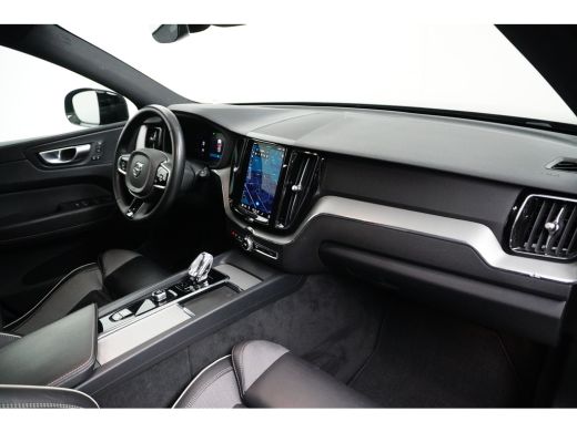 Volvo  XC60 2.0 T8 Plug-in Hybrid Plus Dark | Panoramadak | 360 Camera | Pilot Assist | Full-LED | ActivLease financial lease