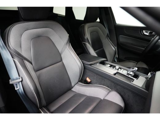 Volvo  XC60 2.0 T8 Plug-in Hybrid Plus Dark | Panoramadak | 360 Camera | Pilot Assist | Full-LED | ActivLease financial lease