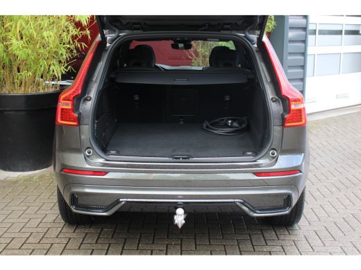 Volvo  XC60 2.0 T8 Plug-in hybrid AWD R-Design | Trekhaak | Achteruitrijcamera | Schuif-/kanteldak | BLIS | A... ActivLease financial lease