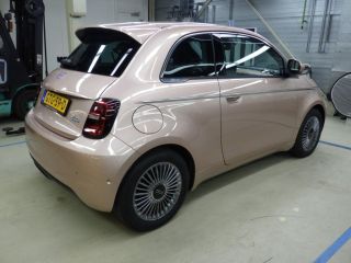 Fiat 500e Urban 42 kWh 3 Fase | Pack Comfort + Pack Style | Navigatie | Dodehoek-Detectie | Achteruitrijcam...