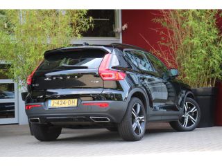 Volvo  XC40 1.5 T5 Twin Engine R-Design | 19" Velgen | Parkeerhulp | Botsingspreventie