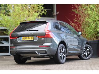 Volvo  XC60 2.0 T8 Plug-in hybrid AWD R-Design | Trekhaak | Achteruitrijcamera | Schuif-/kanteldak | BLIS | A...