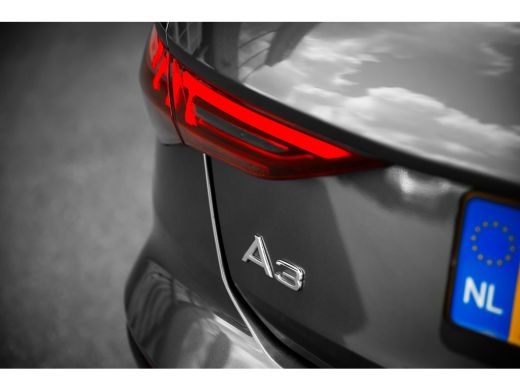 Audi A3 Sportback 30 TFSI 110pk S edition | Stoelverwarming | Ambiente Lichtpakket Plus | Getint Glas ActivLease financial lease