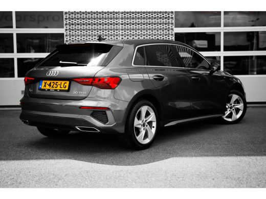 Audi A3 Sportback 30 TFSI 110pk S edition | Stoelverwarming | Ambiente Lichtpakket Plus | Getint Glas ActivLease financial lease
