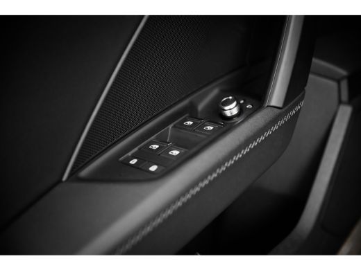Audi A3 Sportback 30 TFSI 110pk S edition | Stoelverwarming | Ambiente Lichtpakket Plus | Getint Glas ActivLease financial lease