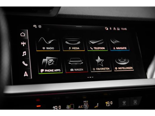 Audi A3 Sportback 30 TFSI 110pk S edition | Stoelverwarming | Ambiente Lichtpakket Plus | Getint Glas ActivLease financial lease