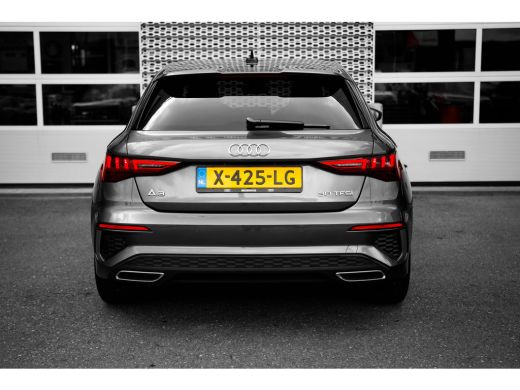 Audi A3 Sportback 30 TFSI 110pk S edition | Stoelverwarming | Ambiente Lichtpakket Plus | Getint Glas ActivLease financial lease