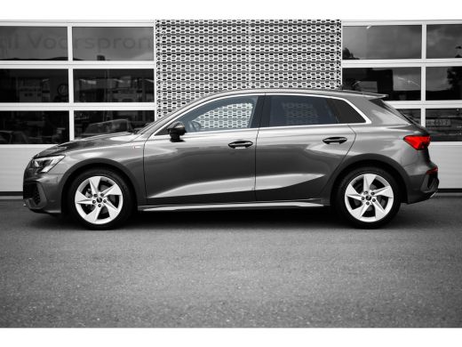 Audi A3 Sportback 30 TFSI 110pk S edition | Stoelverwarming | Ambiente Lichtpakket Plus | Getint Glas ActivLease financial lease