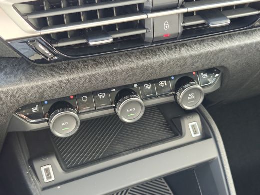 Citroën C4 1.2 Hybrid 136 Plus ActivLease financial lease